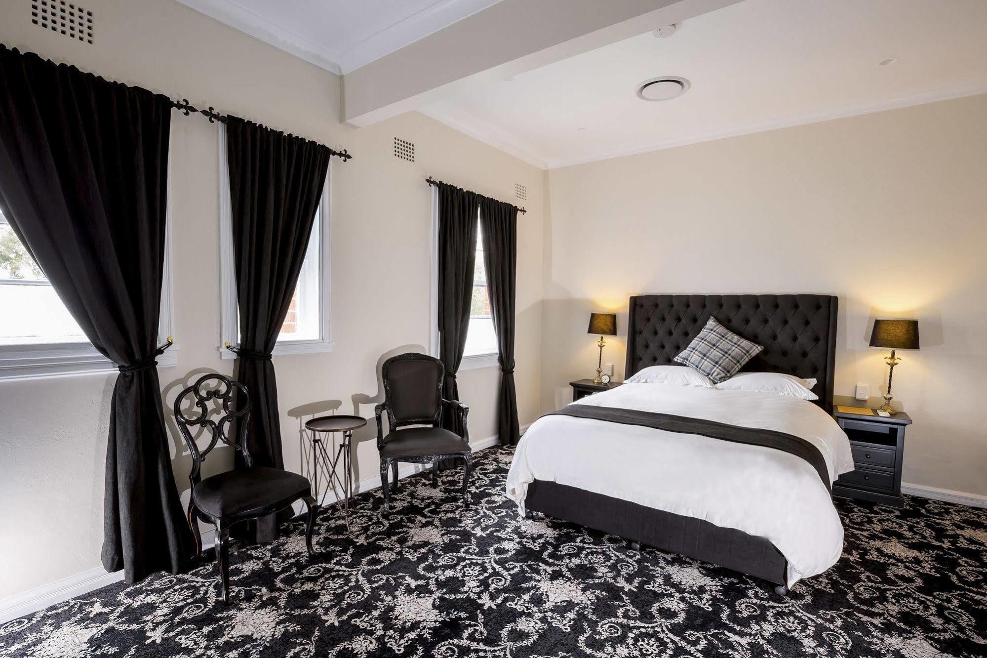 The Commercial Boutique Hotel Тентърфилд Екстериор снимка